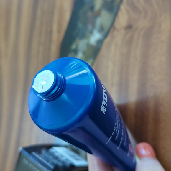 Dr. Brandt PoreDermabrasion Pore Exfoliator - Picture 4 of 4